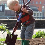 A little planter gets digging!