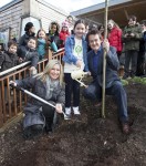 Estelle Dee planting the first 'One Tree Per Child' tree in Hyde Park with Olivia Newton-John and Jon Dee. A big thanks to the Isis Education Centre and Royal Parks!